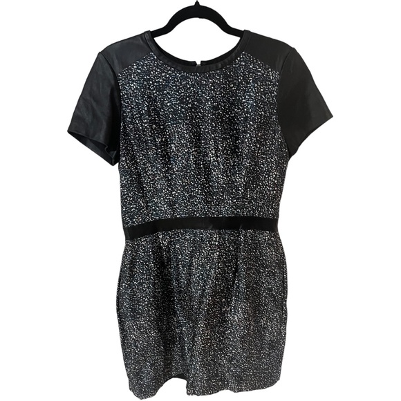 Club Monaco Dresses & Skirts - A Club Monaco dress in size 10